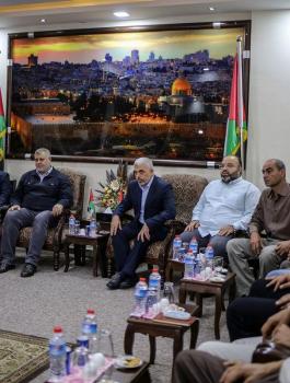 حماس تعلن: تحركات عالية لتخفيف حصار غزة 