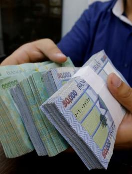 الليرة اللبنانية والدولار الامريكي 