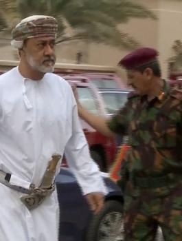 السلطان بن تيمور وبشار الأسد 