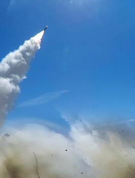 اطلاق صواريخ من غزة الى اسرائيل 