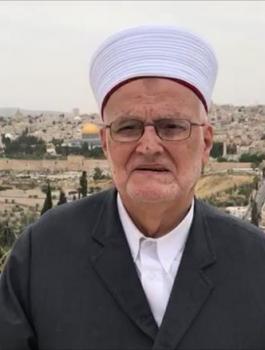 ابعاد الشيخ عكرمة صبري 