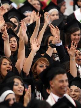 احصائية عن الشباب الفلسطيني 