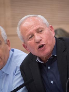 آفي ديختر وحماس 