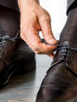 إصابة أميركي بعد انفجار كاميرا مثبتة في حذائه