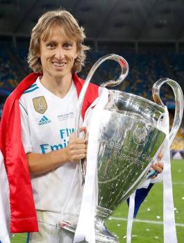 مودريتش افضل لاعب في اوروبا 