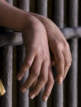 الحكم على قاتل بالسجن في الضفة الغربية 