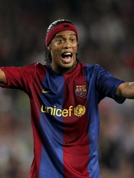 058FEA8A0000044D-3416115-Legendary_footballer_Ronaldinho_who_used_to_play_for_Barcelona_i-a-13_1453748604600