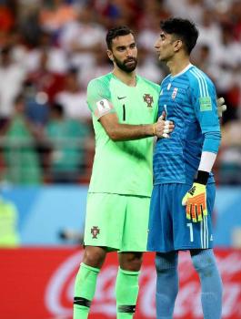 حارس مرمى المنتخب الايراني 