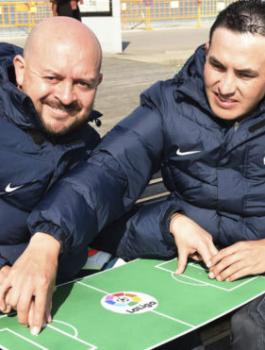 مشجع كولومبي ونادي برشلونة 