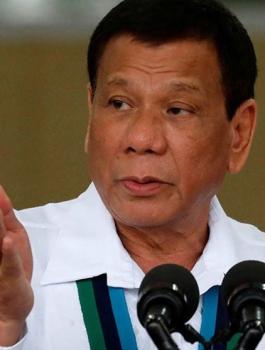 الرئيس الفلبيني وطائرات اف 16 الامريكية 