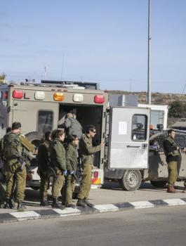 اصابة جنود في عملية طعن بقاعدة عسكرية 