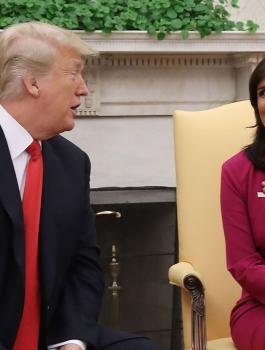 سفيرة ترامب السابقة 