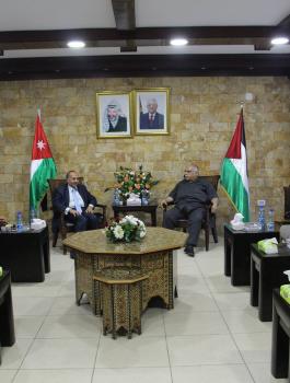  وفد من نقابة الأطباء الأردنيين يزور اريحا 