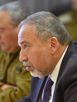 ليبرمان والمصالحة الفلسطينية 