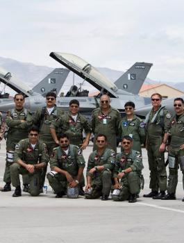 ضباط بسلاح الجو التركي 