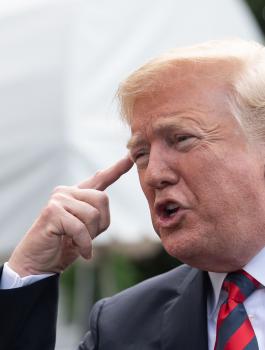 ترامب أنا ذكي وابرم صفقات رابحة