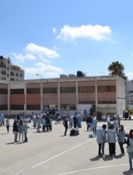  خمسة متبرعين لبناء مدارس جديدة في نابلس 