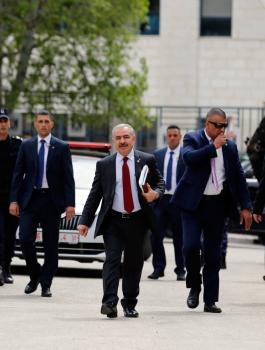 بريطانيا وحكومة اشتيه 