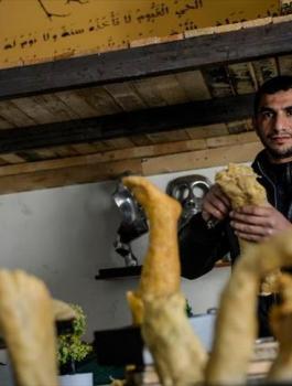 الفنان الفلسطيني "محمد أبو حشيش