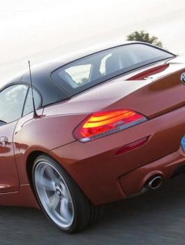 سيارة بي ام دبليو زد 4_3