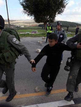 الاحتلال يعتقل طفلا في القدس