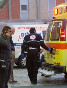 اصابة اسرائيليين في هجوم طعن بالقدس 