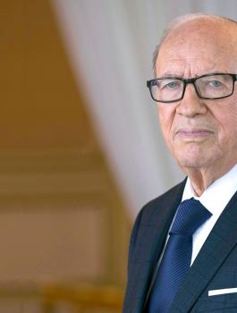 عباس والرئيس التونسي 