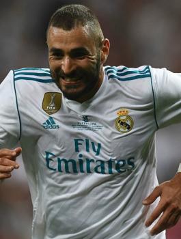 ريال مدريد يدرس التضحية ببنزيمة لإتمام صفقة هجومية