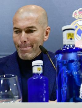 صحيفة بريطانية تتسائل: هل عرف زيدان بالعاصفة القادمة في ريال مدريد ورحل سريعاً