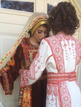 رشيدة طليب والثوب التقليدي الفلسطيني 