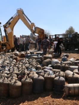 اتلاف اسطوانات غاز في الخليل 