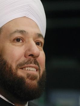 مفتي سوريا يكشف عن المستهدف الحقيقي مما يجري في ميانمار