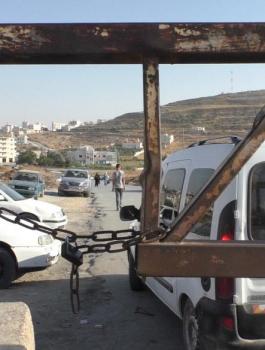 الاحتلال يغلق اللبن الشرقية 