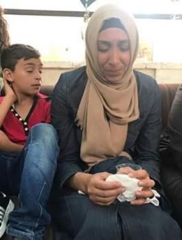 الاحتلال يعتقل والدة الشهيد أبو غنام 