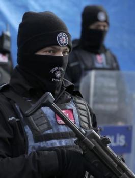 هدم مطعم ارينا في اسطنبول 