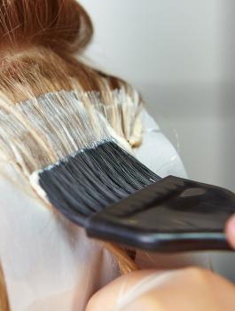 وفاة فتاة في مصر بسبب صبغة شعر 