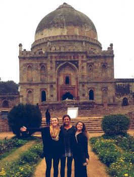 منح دراسية في الهند 