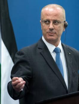 الحمد الله والعجز المالي للحكومة الفلسطينية 