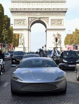 فرنسا تحدد السنة التي ستحظر فيها السيارات التي تعمل بالنزين والسولار