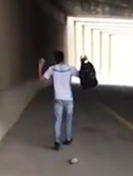 اطلاق النار على شاب من اجل التسلية 