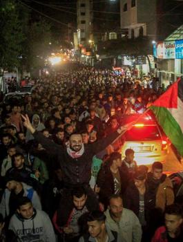 احتفالات في غزة فرحا بالنصر 