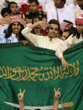 الرجوب والمنتخب السعودي في فلسطين 