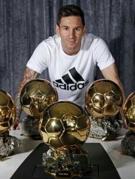ميسي والكرة الذهبية 