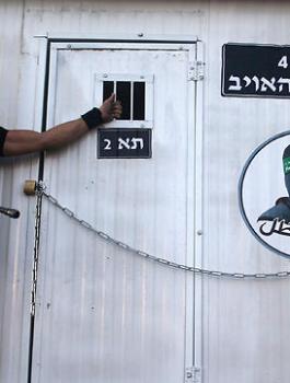 صفق  التبادل بين اسرائيل وحماس 