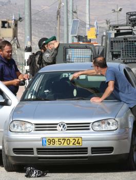 تفتيش واعتقالات في الضفة الغربية 