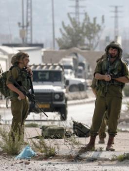 اطلاق النار على شاب في حوارة 