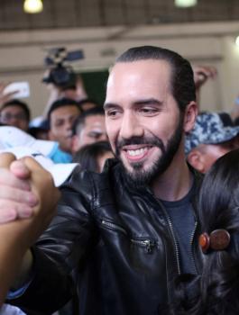 فلسطيني رئيس السلفادور 