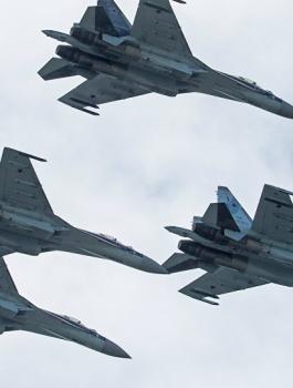 مقاتلة سو 35 