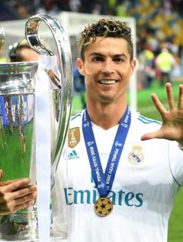 رونالدو في اول انتقال له 