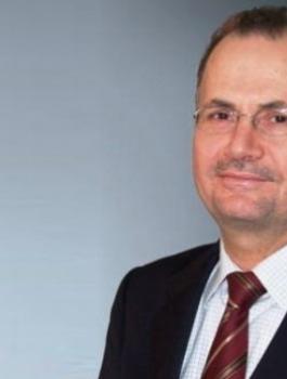 مستشار عباس محمد مصطفى 